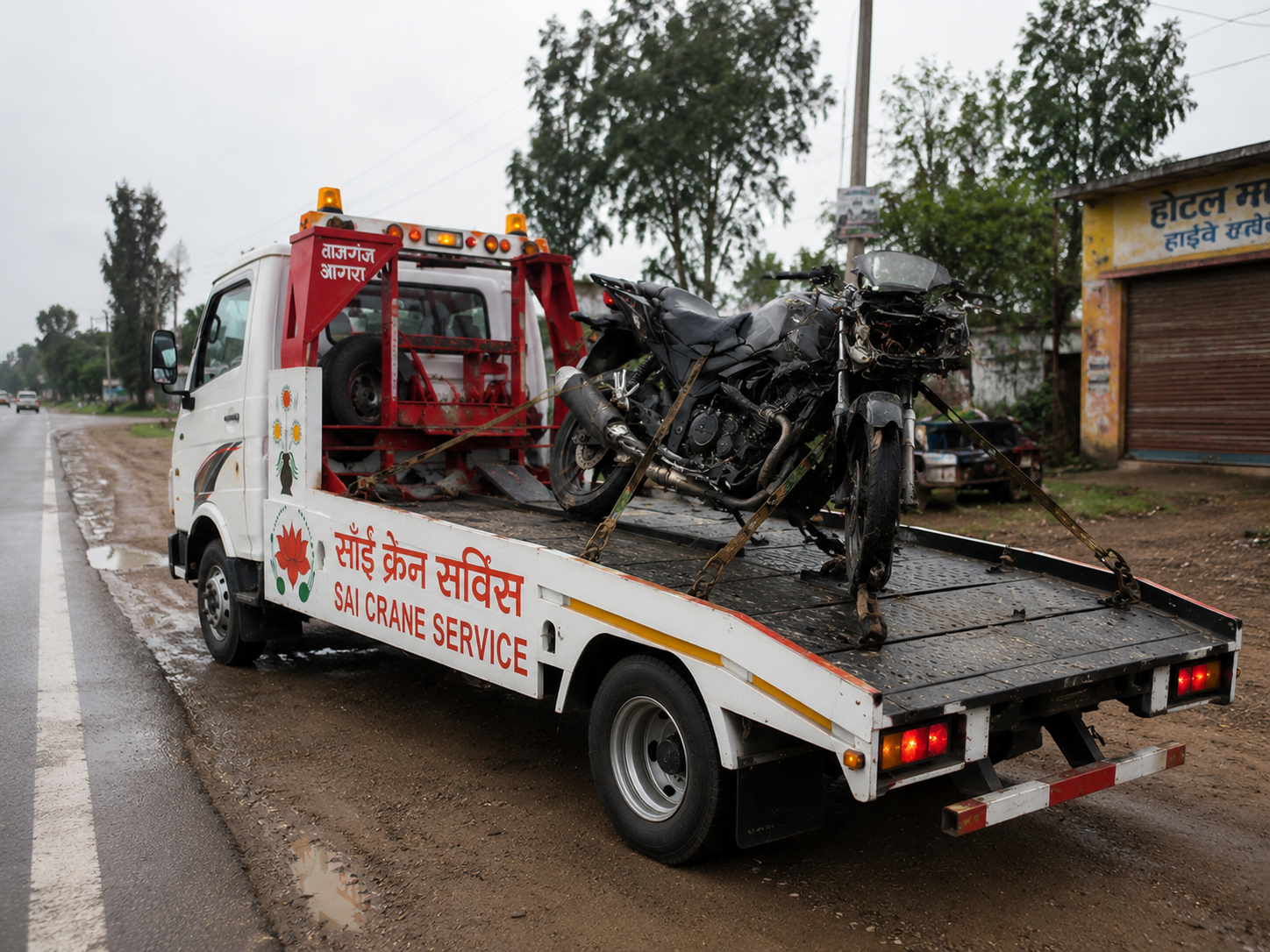 Flatbed two wheeler towing